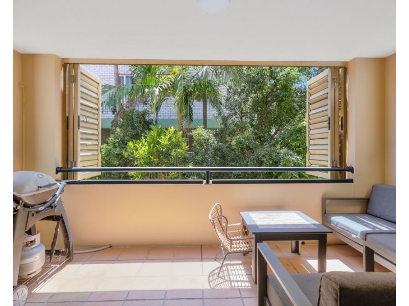 6/33 Dixon Street, Coolangatta QLD 4225