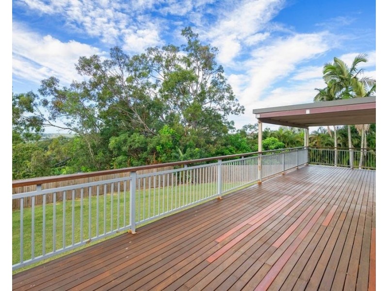 159 Alexander Drive, Highland Park QLD 4211