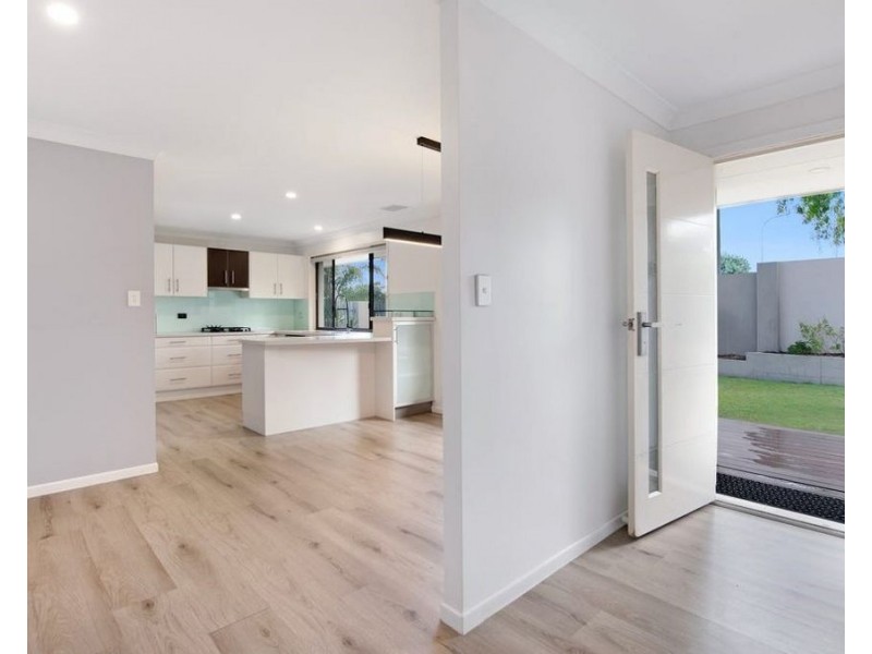 159 Alexander Drive, Highland Park QLD 4211
