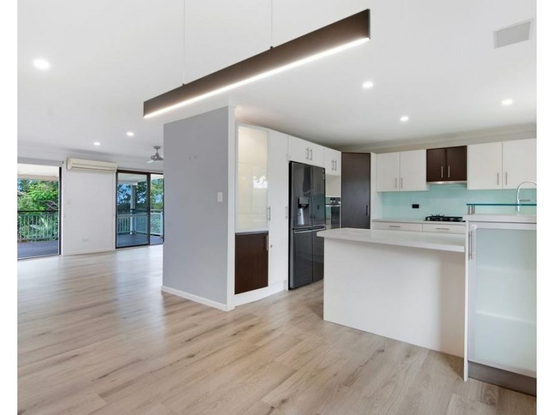 159 Alexander Drive, Highland Park QLD 4211