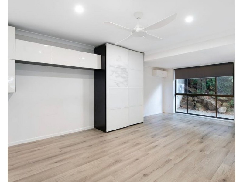 159 Alexander Drive, Highland Park QLD 4211