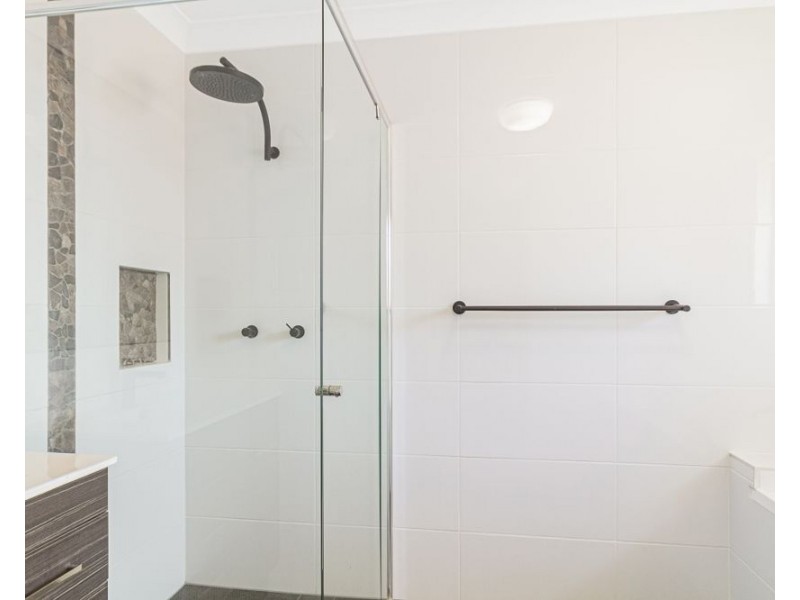 49 Glen Ayr Drive, Banora Point NSW 2486