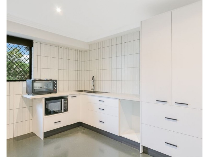 1b/57 Stapylton Street, Coolangatta QLD 4225