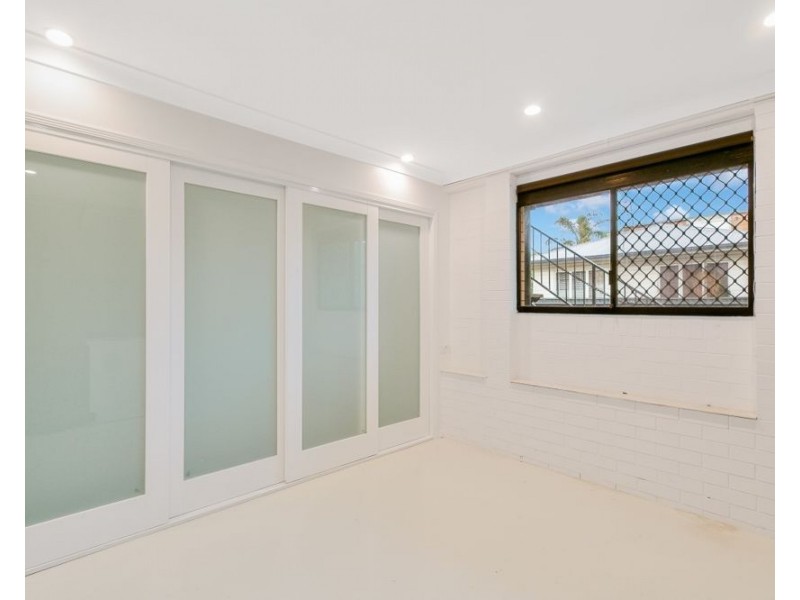 1b/57 Stapylton Street, Coolangatta QLD 4225