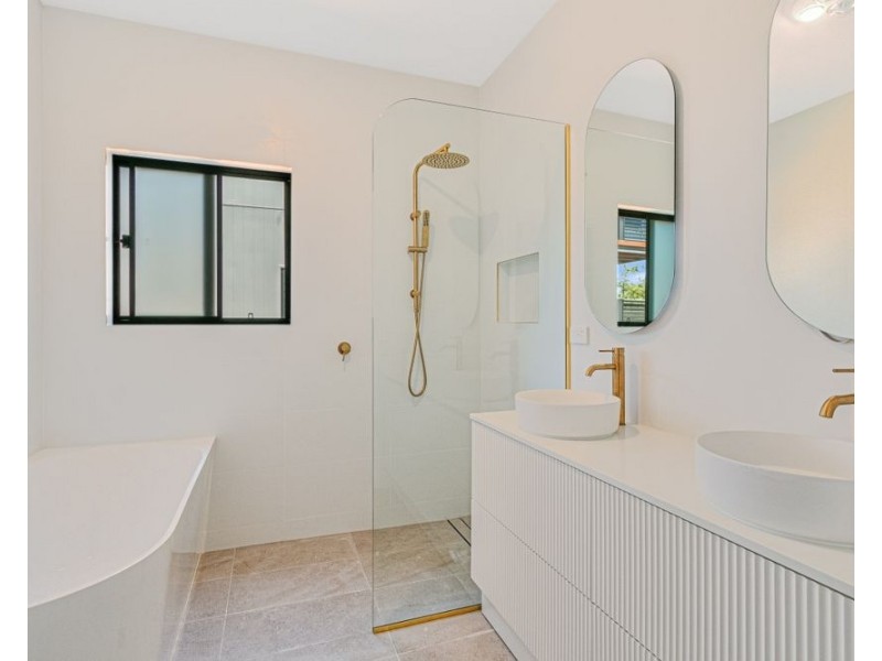 2/18-20 Cupania Court, Tweed Heads West NSW 2485