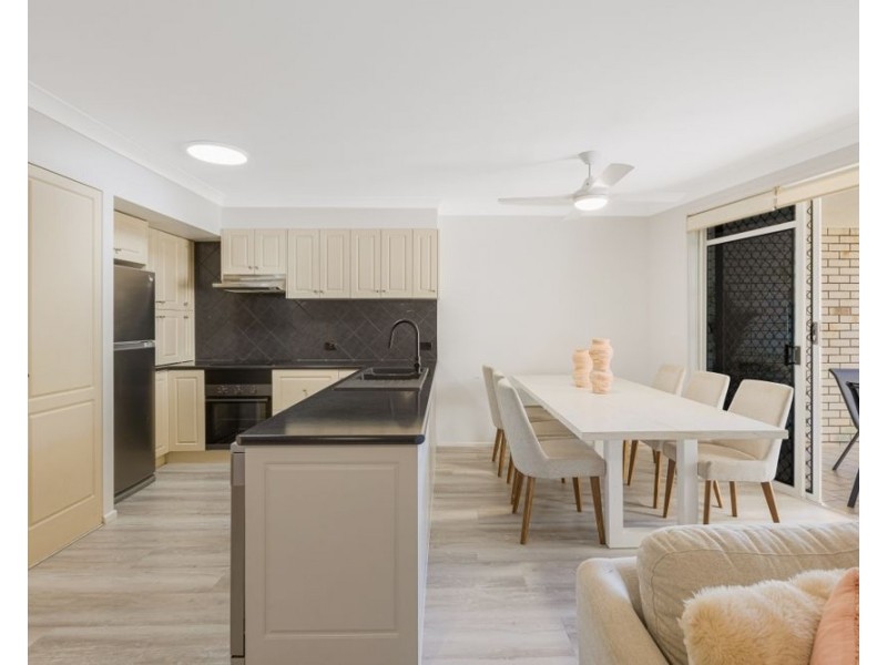 3/54 Dutton Street, Coolangatta QLD 4225