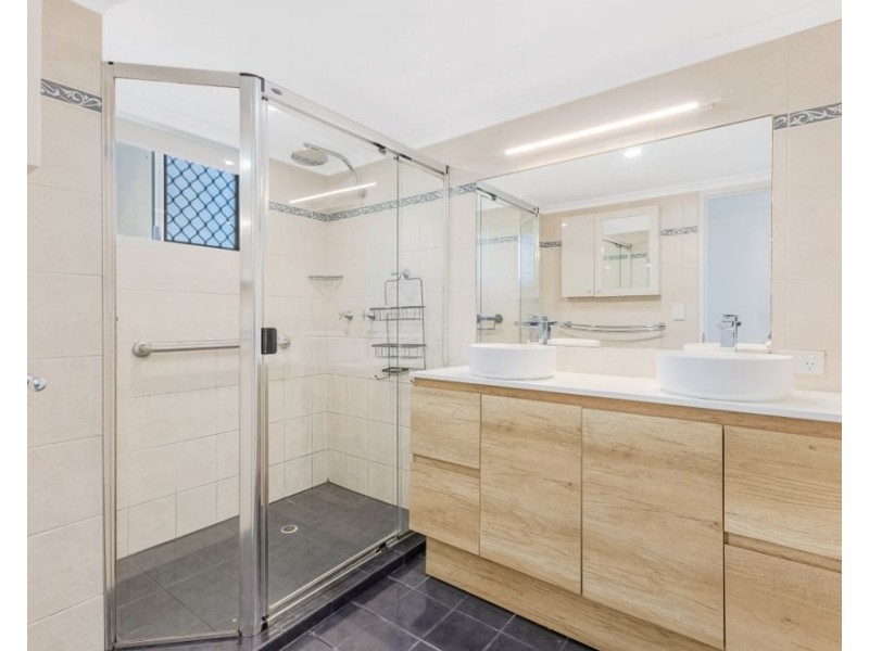 3/54 Dutton Street, Coolangatta QLD 4225