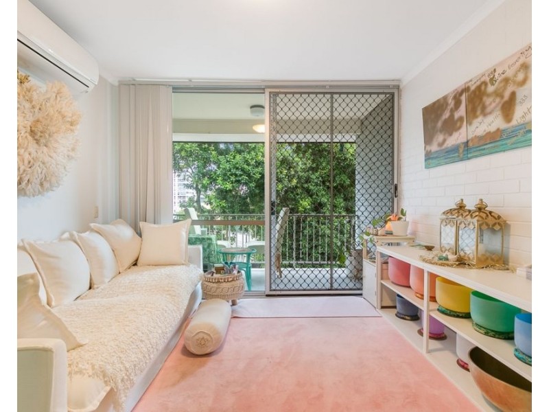 7/28 Miles Street, Coolangatta QLD 4225