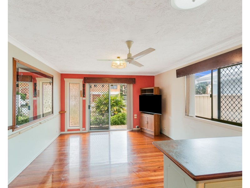 42 Bolton Street, Coolangatta QLD 4225