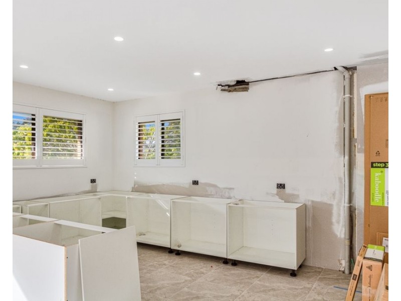 90 Garrick Street, Coolangatta QLD 4225