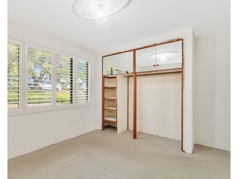 90 Garrick Street, Coolangatta QLD 4225