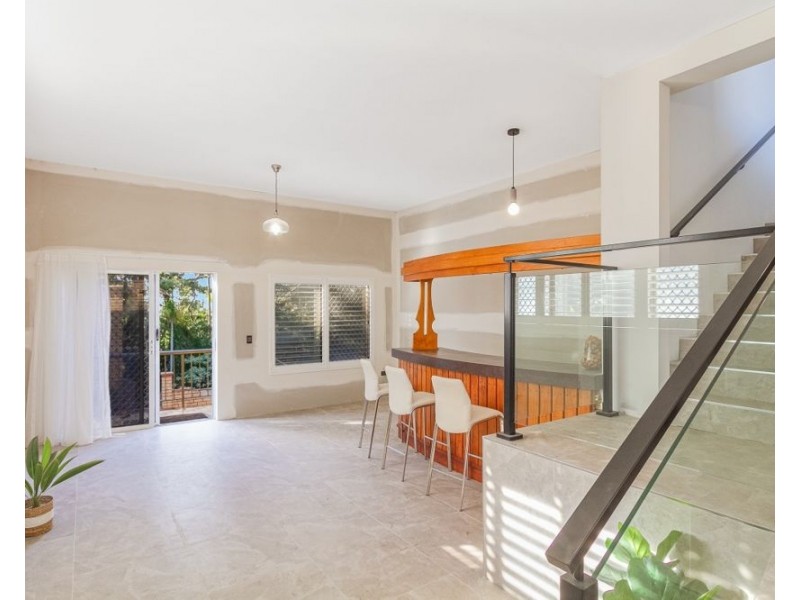 90 Garrick Street, Coolangatta QLD 4225