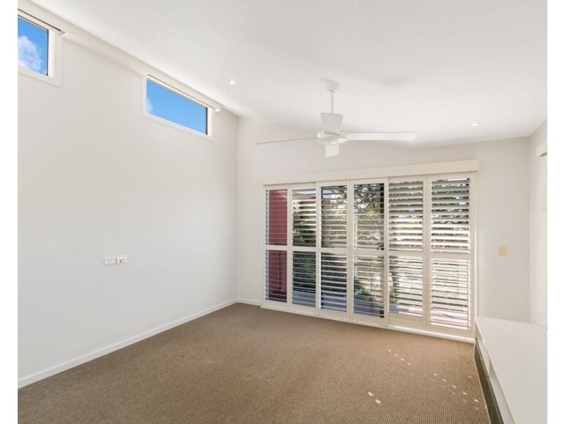 90 Mclean Street, Coolangatta QLD 4225