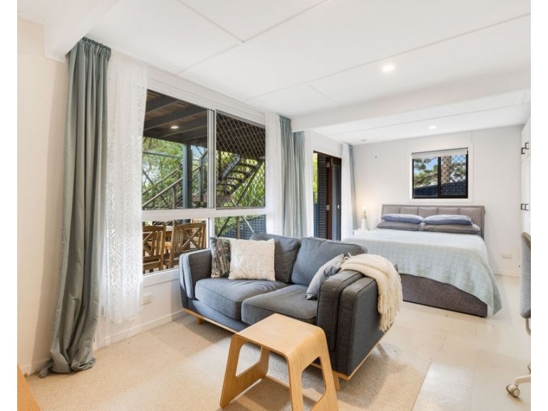 102 Garrick Street, Coolangatta QLD 4225