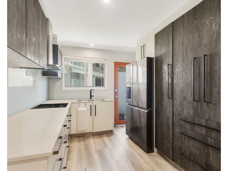 8/16 Coyne Street, Coolangatta QLD 4225