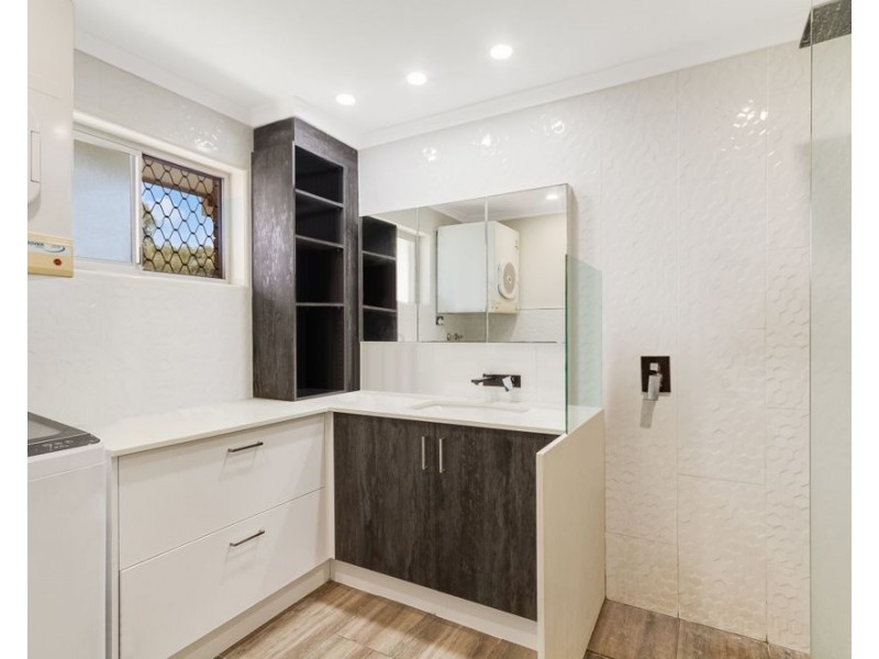 8/16 Coyne Street, Coolangatta QLD 4225