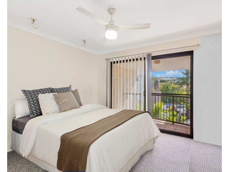 10/1064-1068 Gold Coast Highway, Palm Beach QLD 4221