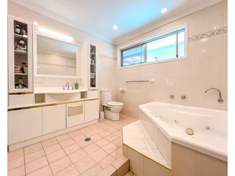 28 Mirreen Drive, Tugun QLD 4224