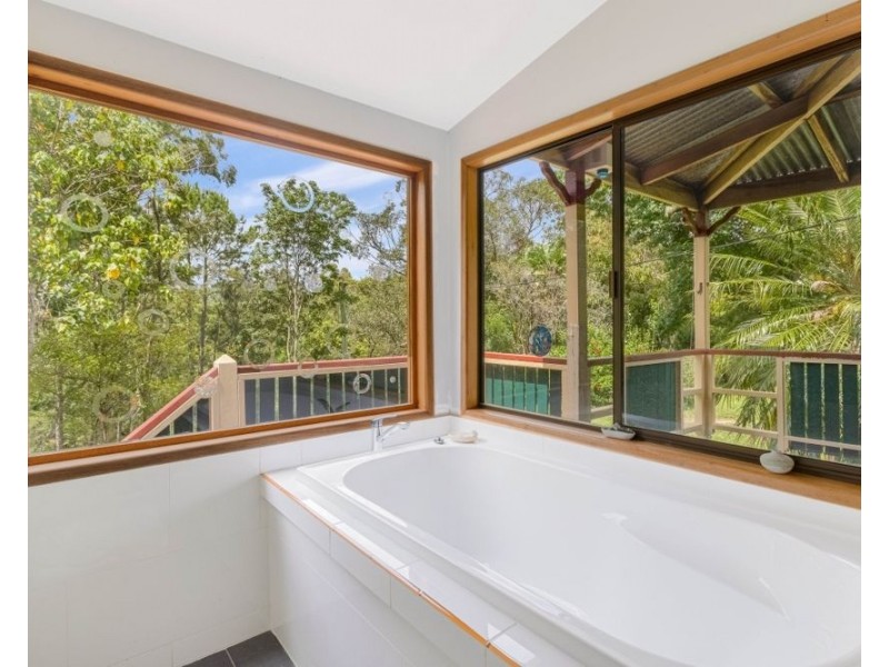 30 Green Valley Way, Piggabeen NSW 2486