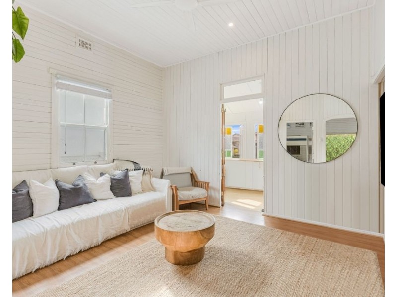 23 Dutton Street, Coolangatta QLD 4225