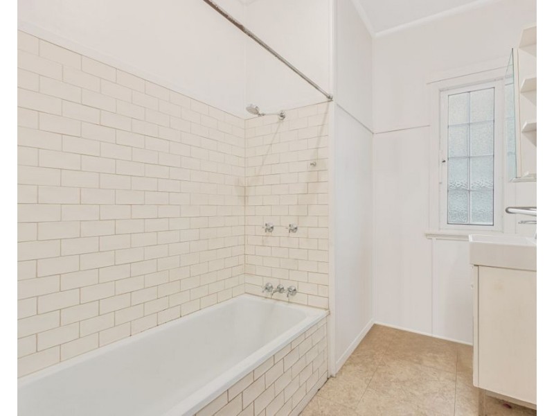 23 Dutton Street, Coolangatta QLD 4225