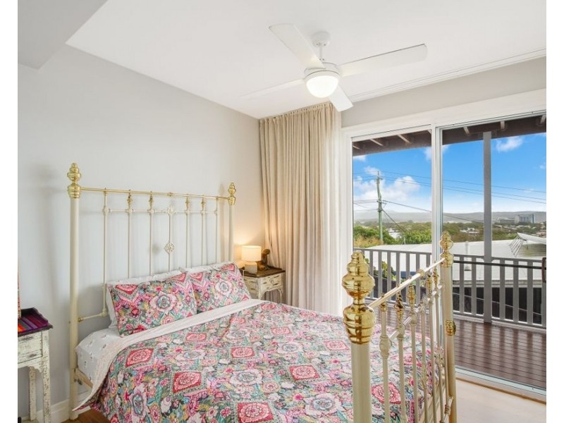 16 Tweed Street, Coolangatta QLD 4225