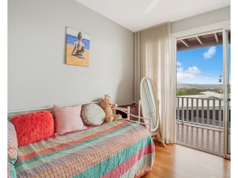 16 Tweed Street, Coolangatta QLD 4225