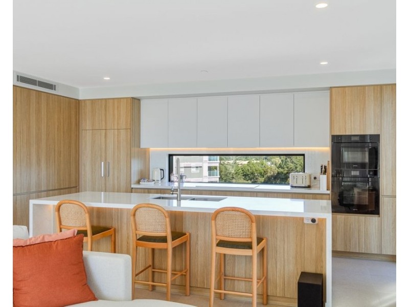 601/10 Coyne Street, Coolangatta QLD 4225