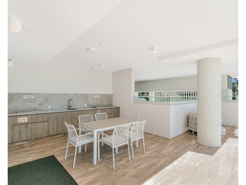 601/10 Coyne Street, Coolangatta QLD 4225