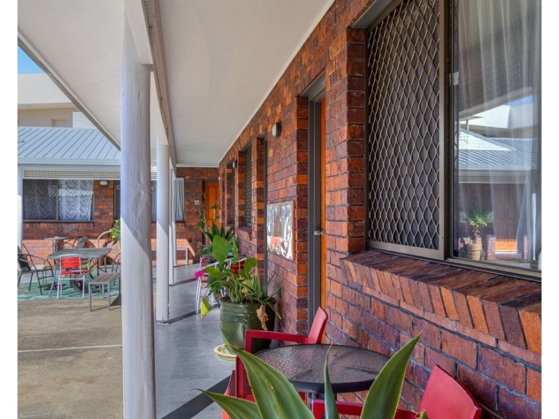 9 Minjungbal Drive  ARABELLA STUDIO ROOMS, Tweed Heads South NSW 2486