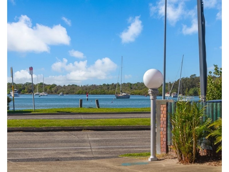 9 Minjungbal Drive  ARABELLA STUDIO ROOMS, Tweed Heads South NSW 2486