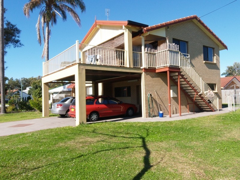 1/4 Sunset Blvd, Tweed Heads West NSW 2485