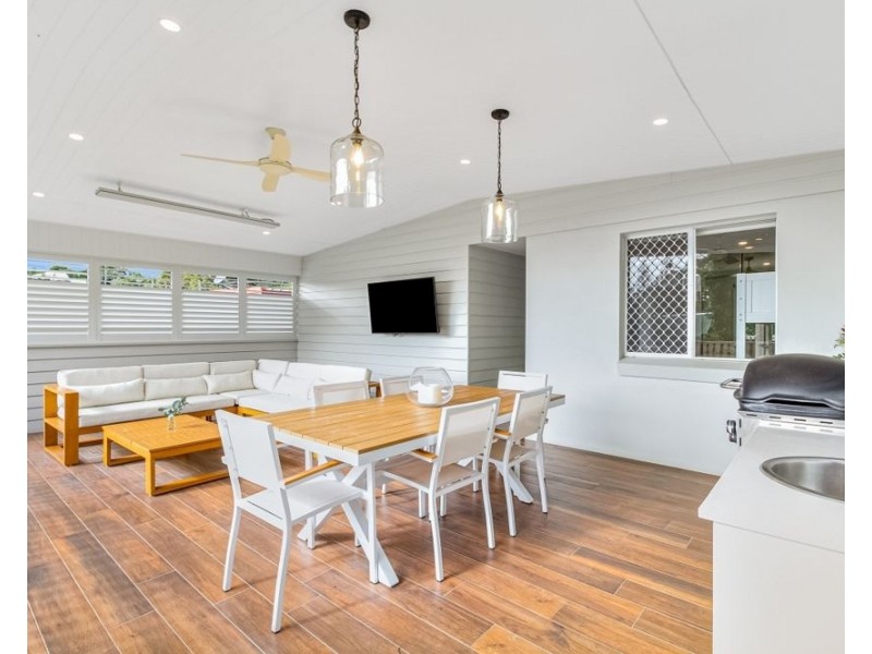 3 Kent Street, Coolangatta QLD 4225