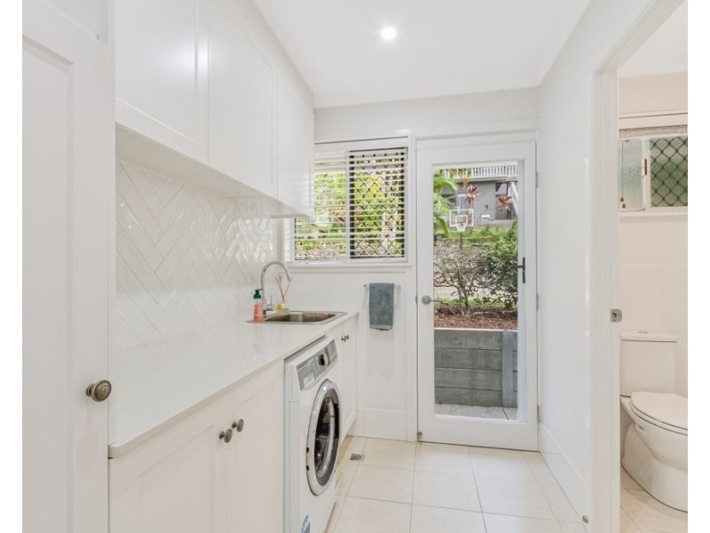 3 Kent Street, Coolangatta QLD 4225