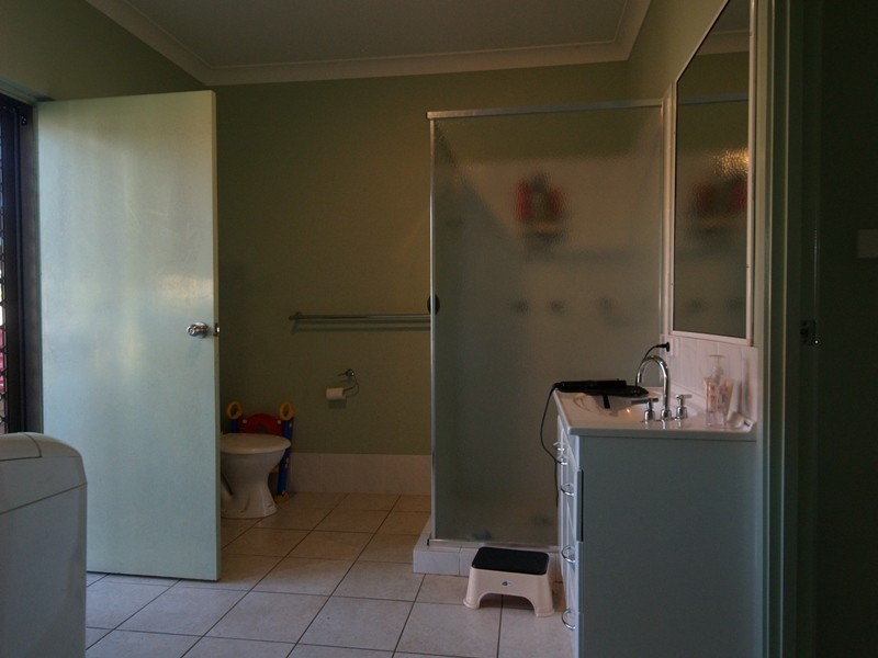 2/4 Sunset Blvd, Tweed Heads West NSW 2485