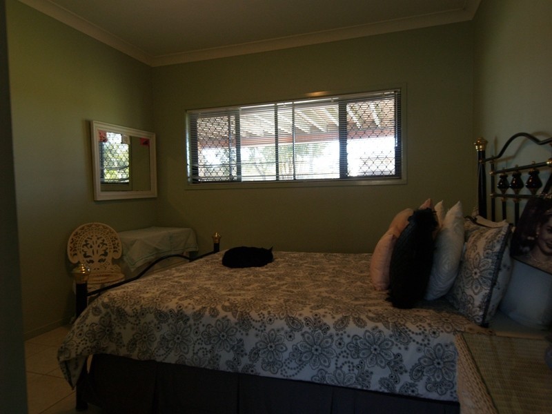 2/4 Sunset Blvd, Tweed Heads West NSW 2485