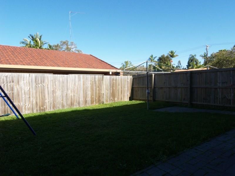 2/4 Sunset Blvd, Tweed Heads West NSW 2485