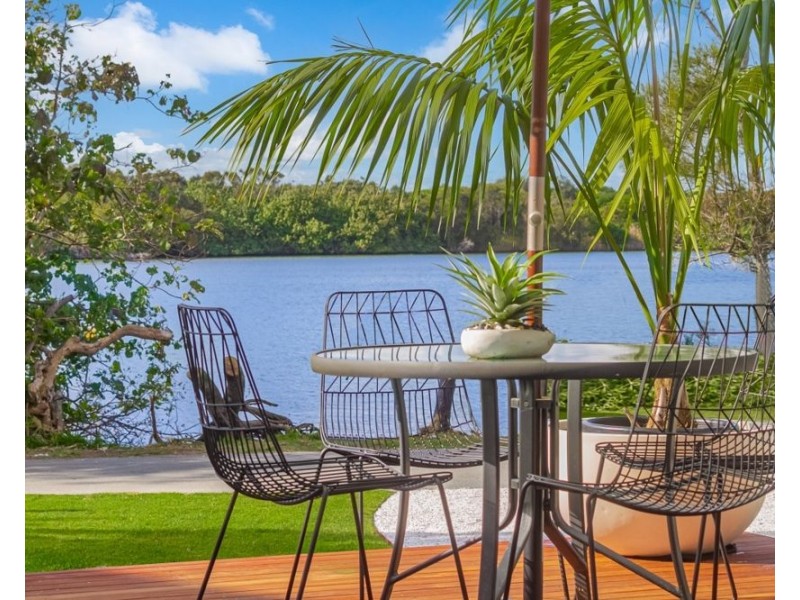 13 Wommin Lake Crescent, Fingal Head NSW 2487