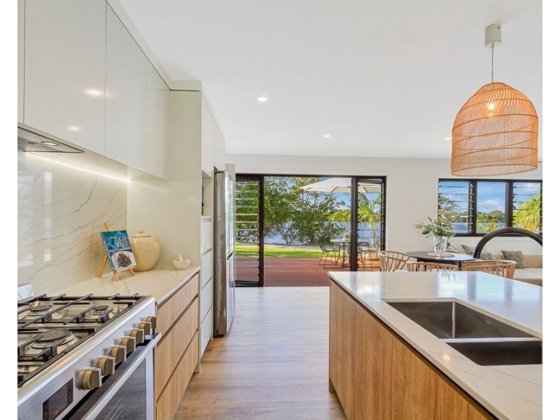13 Wommin Lake Crescent, Fingal Head NSW 2487