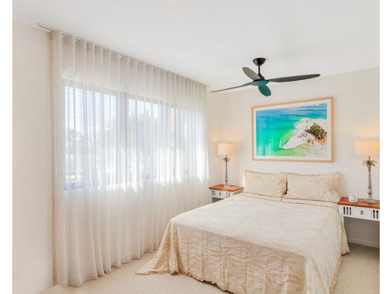 13 Wommin Lake Crescent, Fingal Head NSW 2487