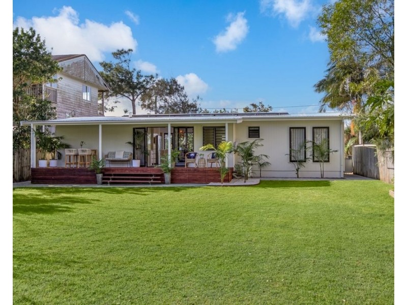 13 Wommin Lake Crescent, Fingal Head NSW 2487