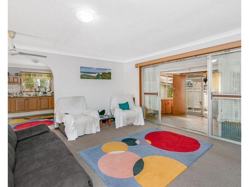 24 Lakes Drive, Tweed Heads West NSW 2485