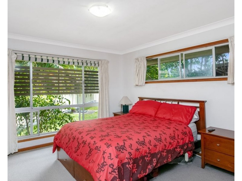 24 Lakes Drive, Tweed Heads West NSW 2485