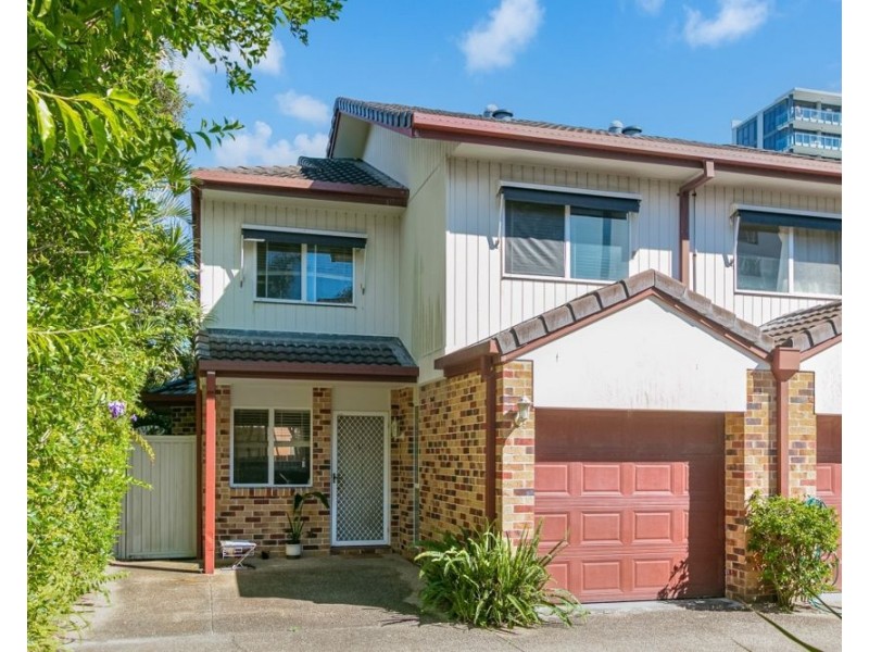 4/9-11 Churchill Street, Coolangatta QLD 4225