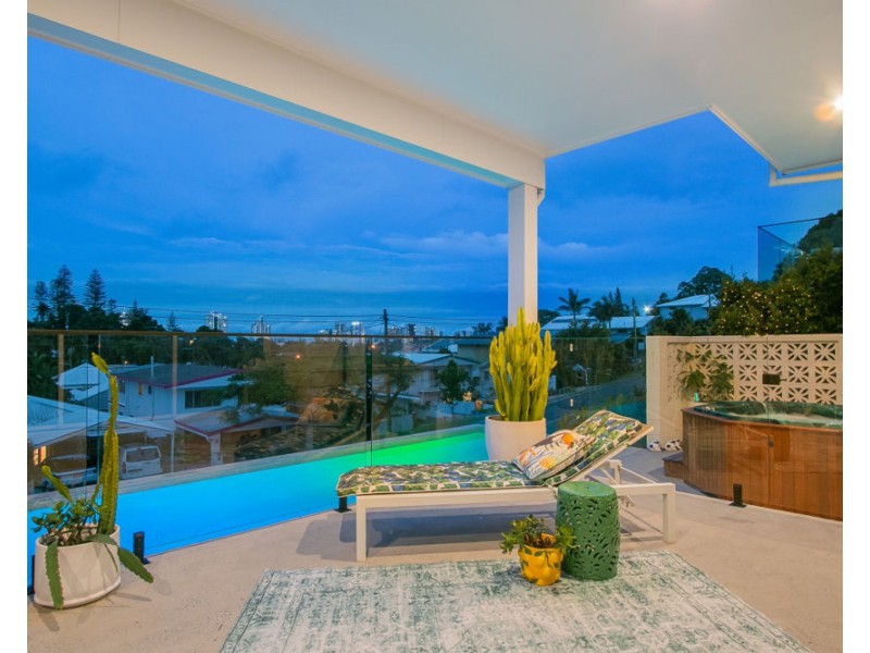 15 Tooloon Street, Coolangatta QLD 4225