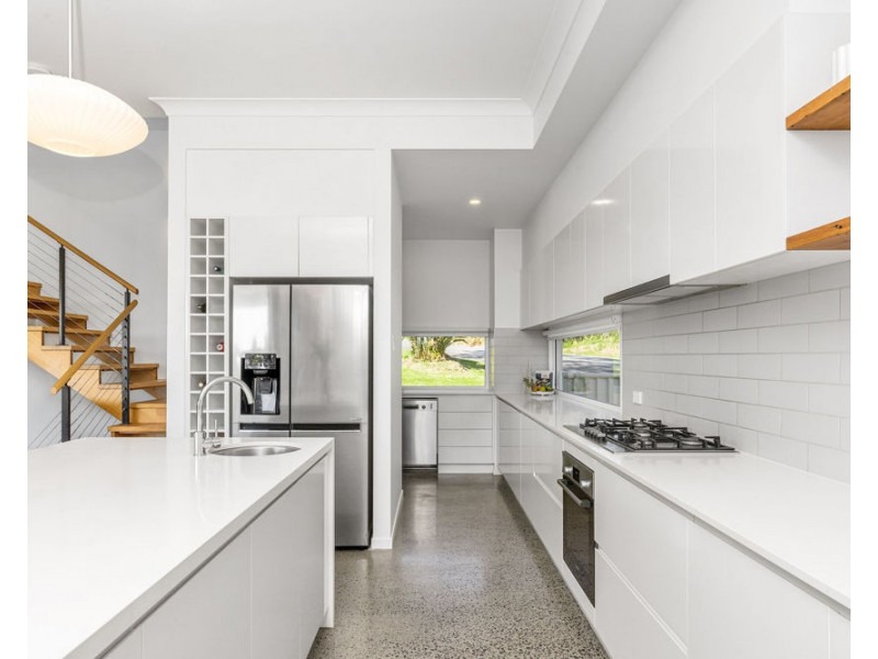 15 Tooloon Street, Coolangatta QLD 4225