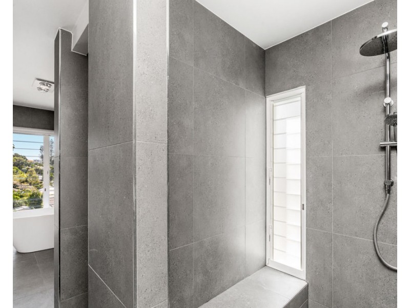 15 Tooloon Street, Coolangatta QLD 4225