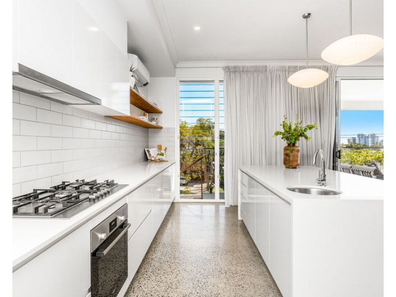 15 Tooloon Street, Coolangatta QLD 4225