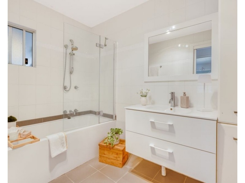 31 Lakes Drive, Tweed Heads West NSW 2485