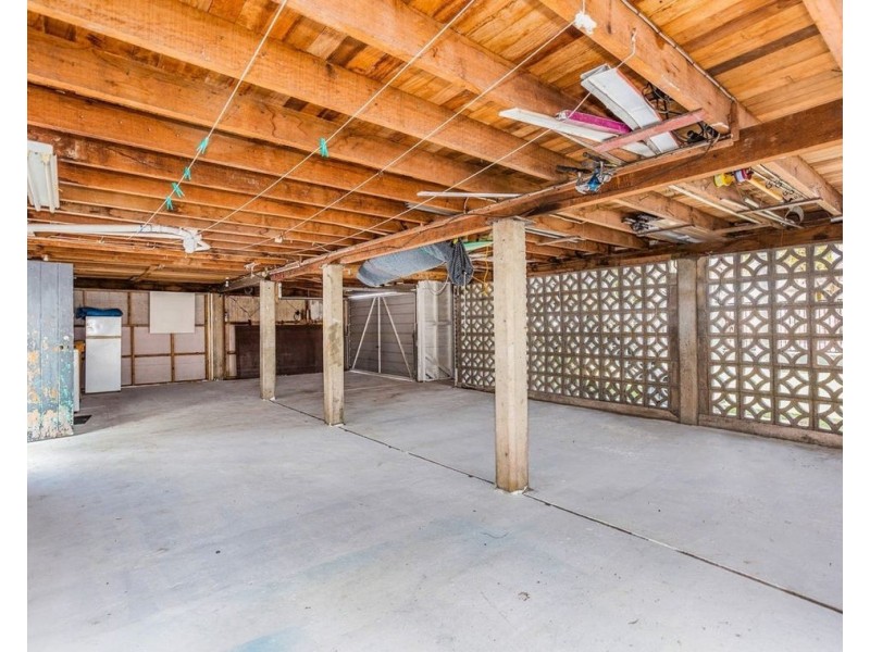 31 Lakes Drive, Tweed Heads West NSW 2485